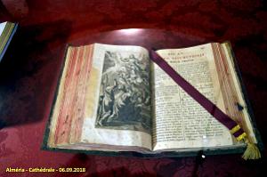 28 LA CATHEDRALE ET LE FORTERESSE DE L INCARNATION (119)